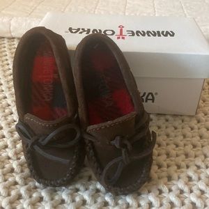 Minnetonka boys moc slipper